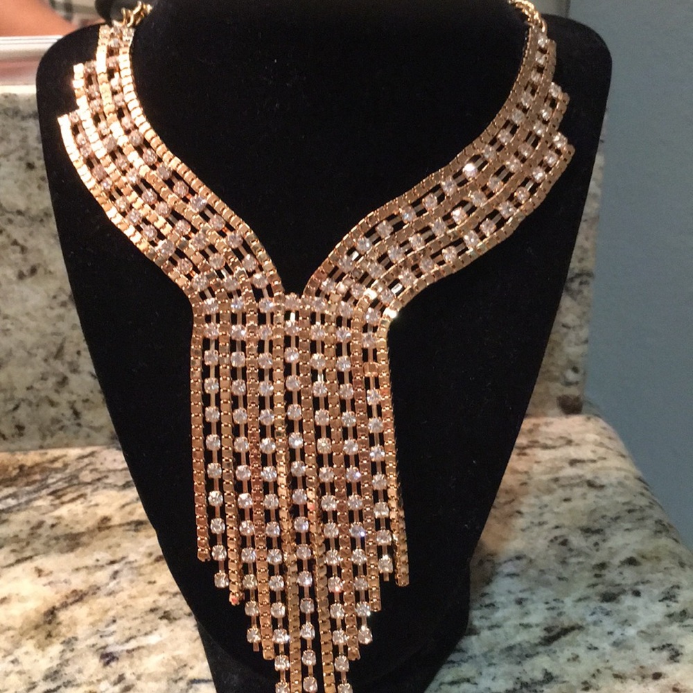 Neckless - Picture 2 of 2